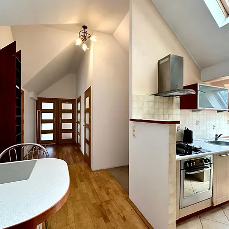 Проживание в семье Przy Skm Wyscigi *